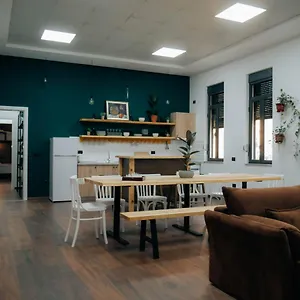  Hostel The Maze Arnavutluk
