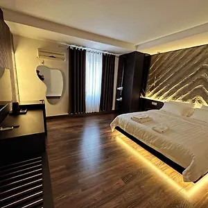  Konukevi Tirana Central Rooms Arnavutluk