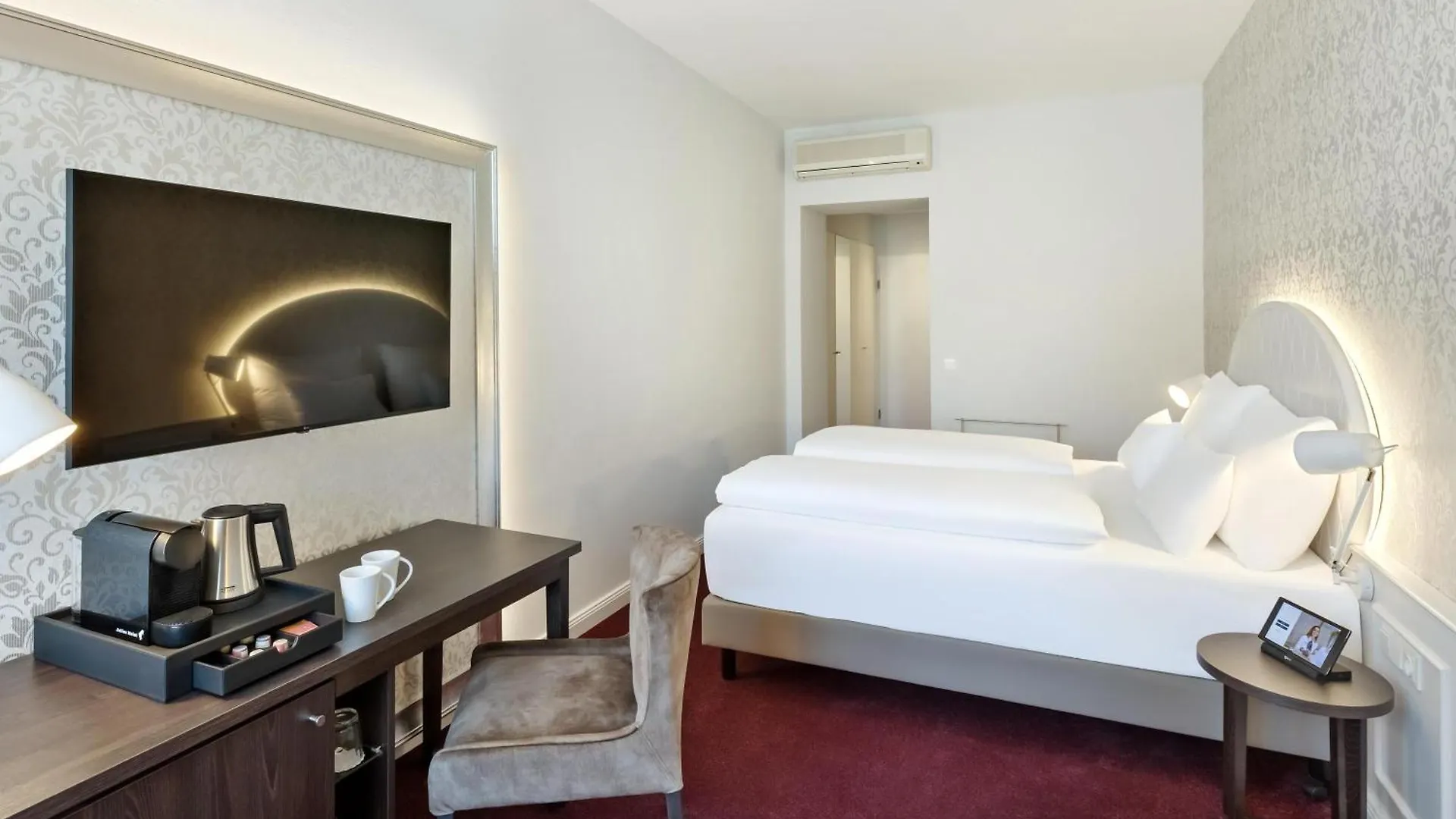 Hotel Rathauspark Wien, A Member Of Radisson Individuals 4*, Vienna